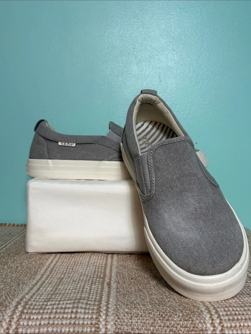 Taos Women’s Light Gray Wash Canvas Rubber “Soul” Slip-On Sneakers. Size-9